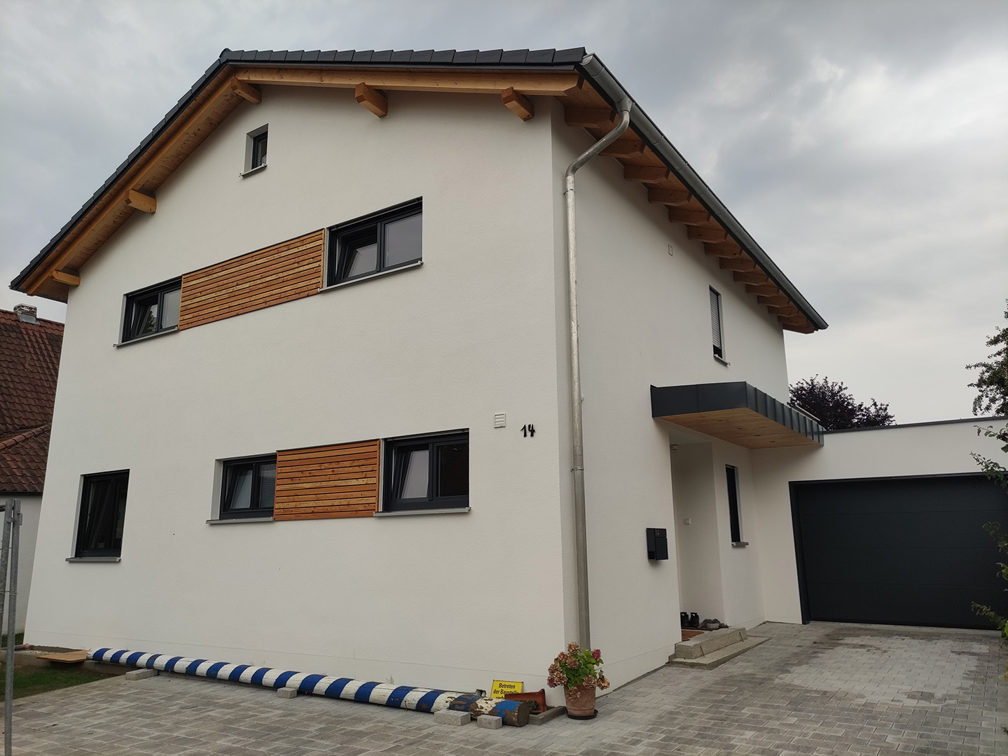 Einfamilienhaus_Eingang_web